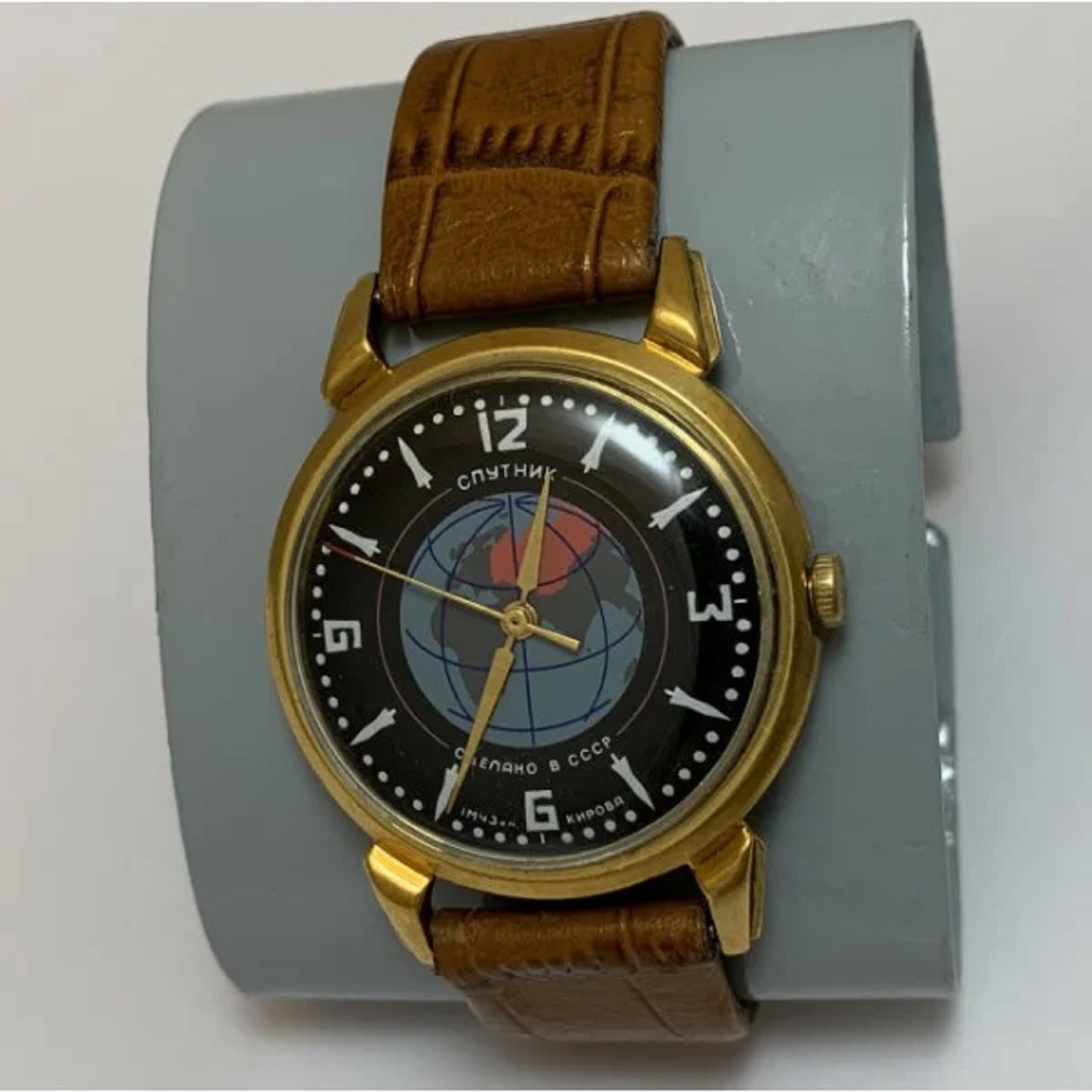 Які три марки наручних годинників СРСР дорого цінуються колекціонерами